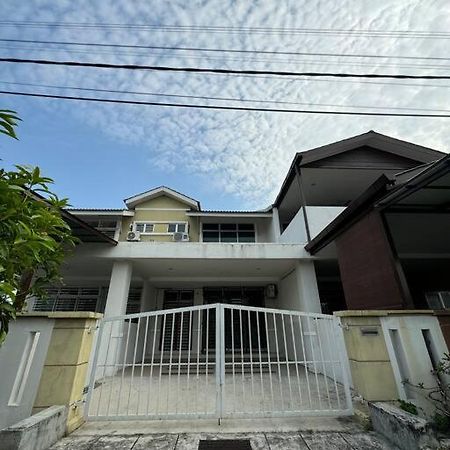 Homestay Bagan Serai Eksteriør bilde